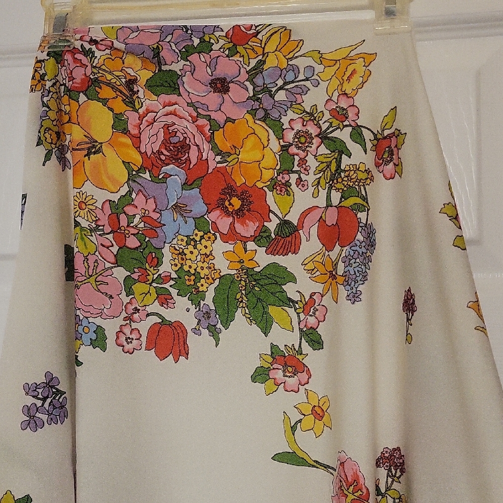 Floral Print  70s Shawl With Fringe
